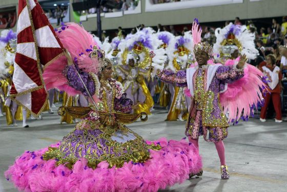 Les différents types de Parade de Samba, depuis la Parade des Enfants et celle du Groupe d'Accès jusqu'à celle du Groupe Spécial