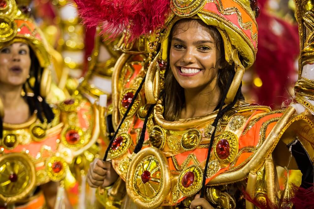 21 ideias de fantasias de Carnaval  Fantasias femininas, Fantasias carnaval,  Fantasias