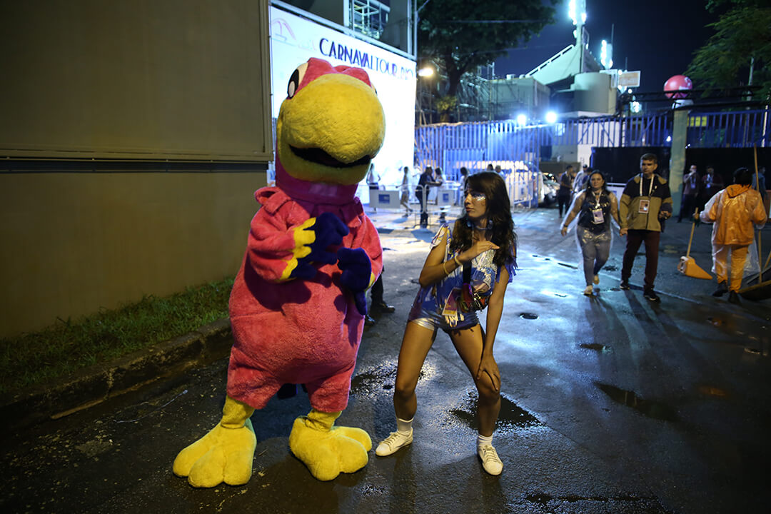 Koko Silva at Sambadrome warming up for the Rio Parades