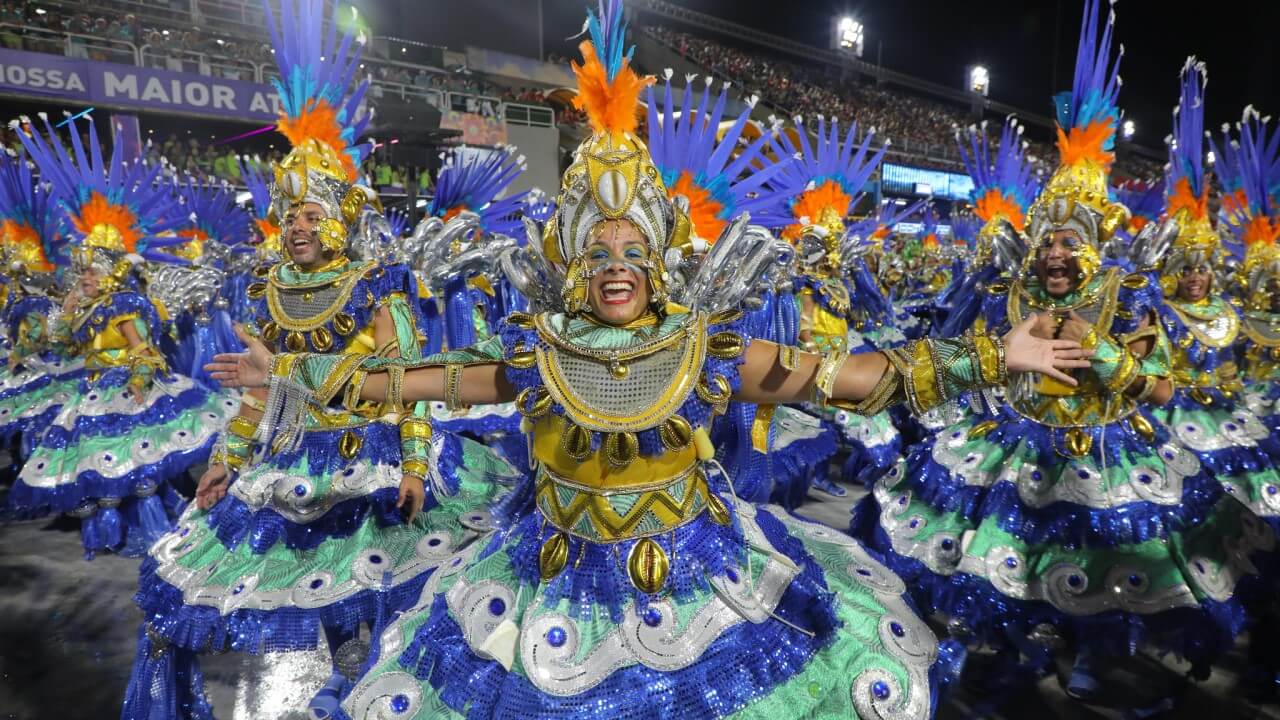 Happy people dancing - Rio Carnival