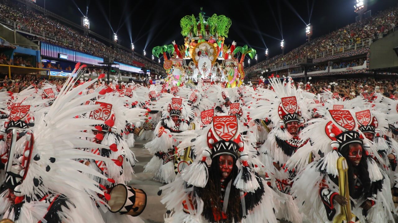 People parading - Rio Carnival